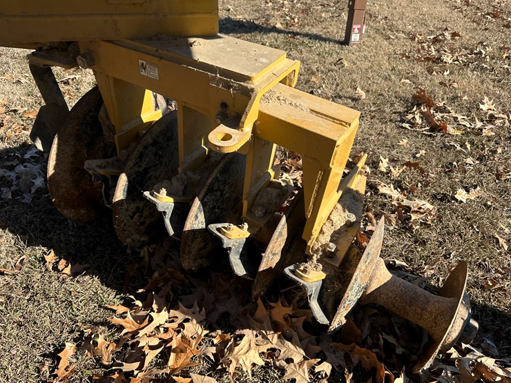 #35571-•-rome-levee-plow-w/-w&a-manufacturing-898-levee-seeder-image-11