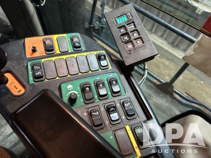 case-ih-810-image-34