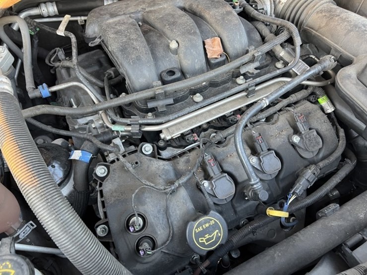 2015-ford-explorer-image-10