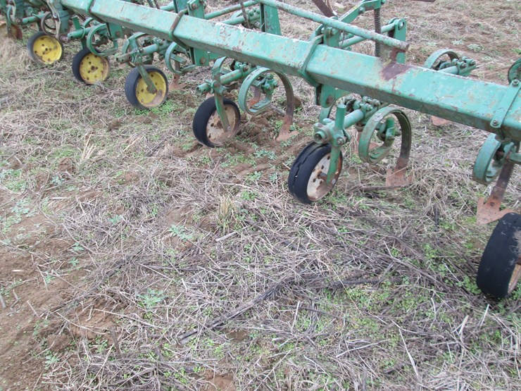 john-deere-8-image-6