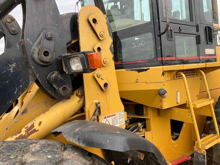 caterpillar-it28g-image-12