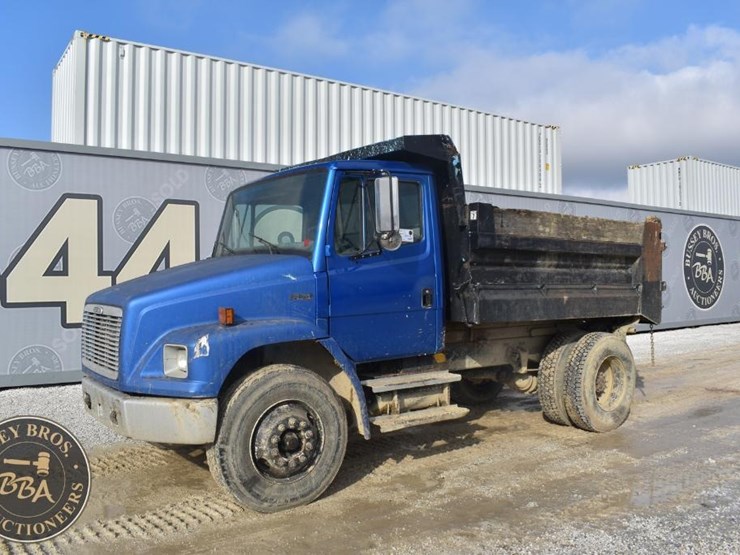 freightliner-fl70-image-12