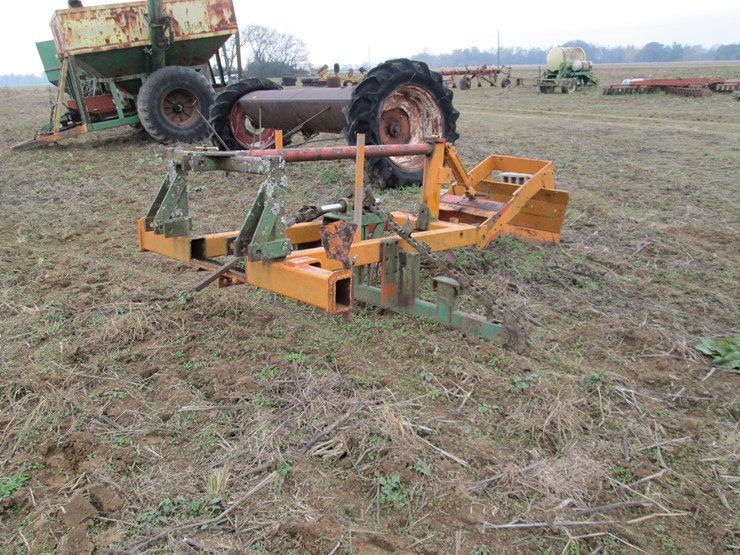 #35320-•-levee-gate-trencher-image-1