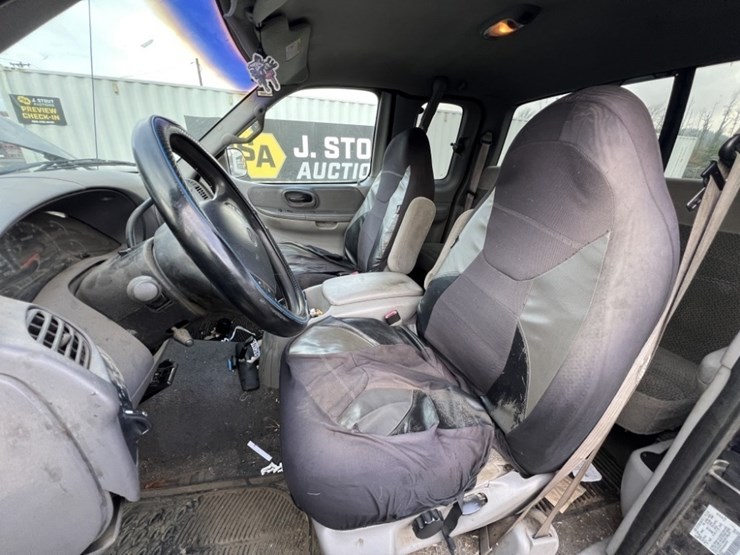 1999-ford-f150-xlt-image-26