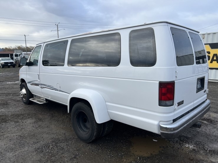 2004-ford-e350-xlt-sd-image-6