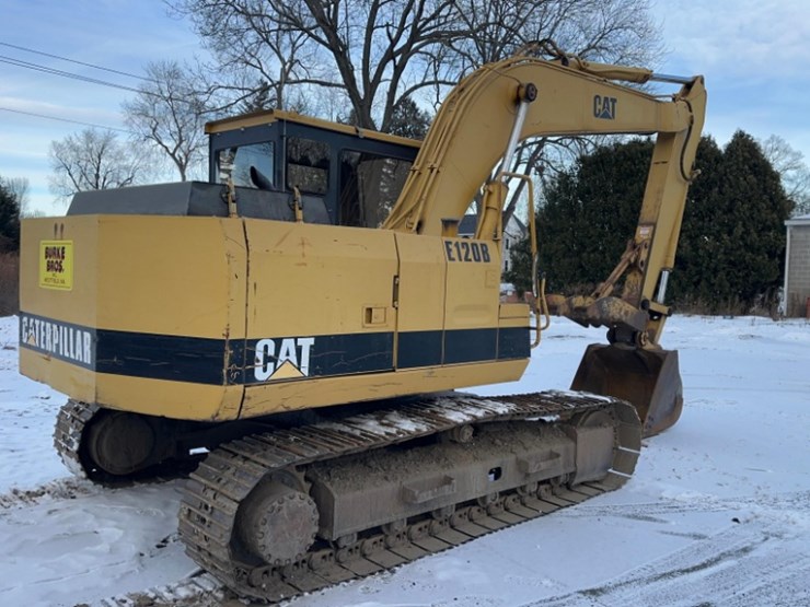 caterpillar-e120b-image-5