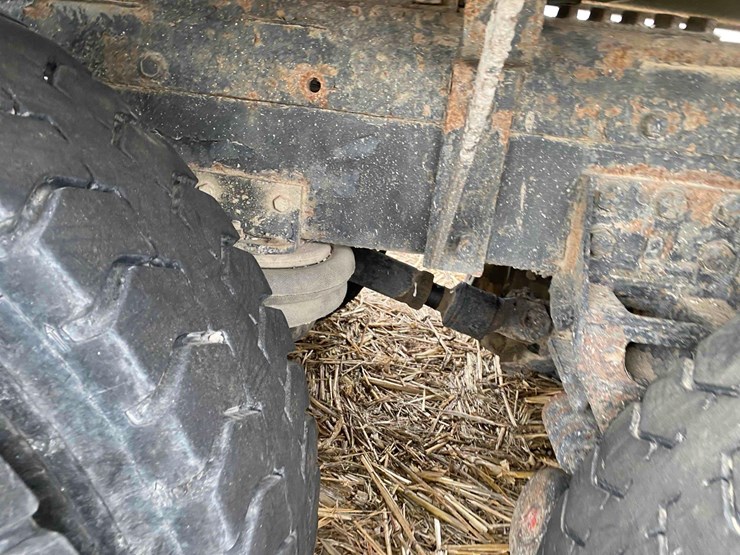 1987-freightliner-day-cab-semi-tractor-image-11