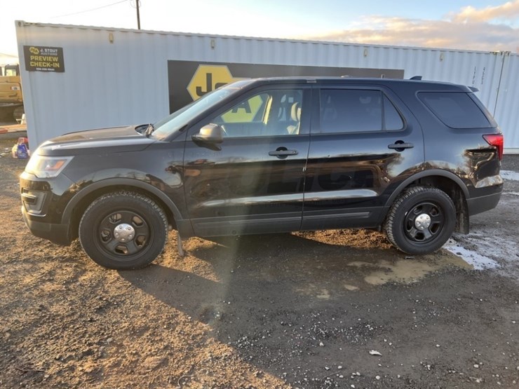 2017-ford-explorer-image-7