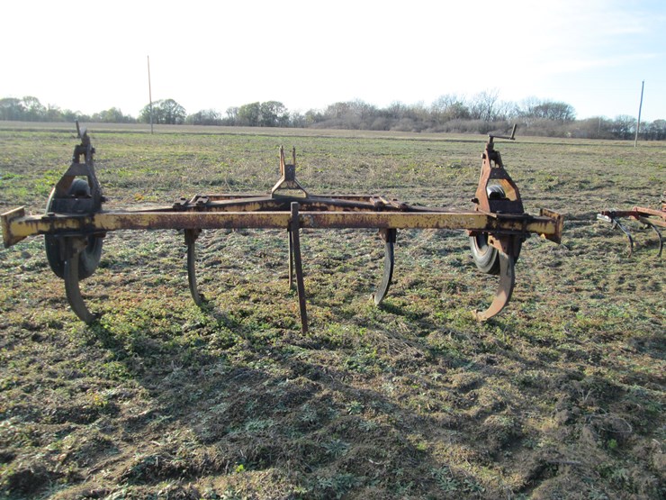 #35359-•-5-shank-subsoiler-image-4