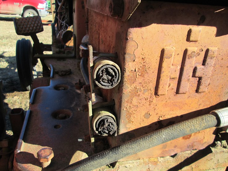 #35307-•-farmall-450-tractor-image-11