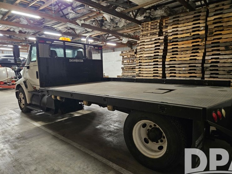 2005-international-8600-image-3