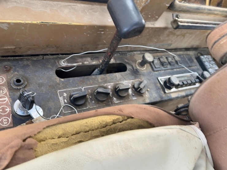 caterpillar-e120b-image-34