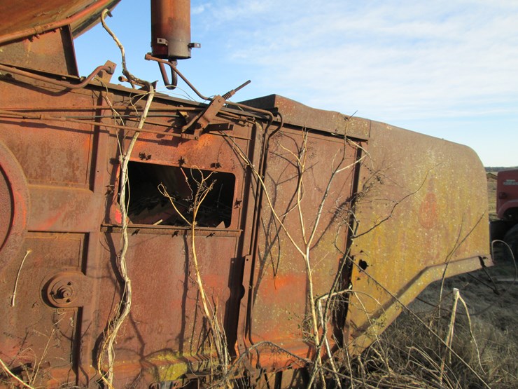 #35362-•-inop-mccormick-101-combine-image-12