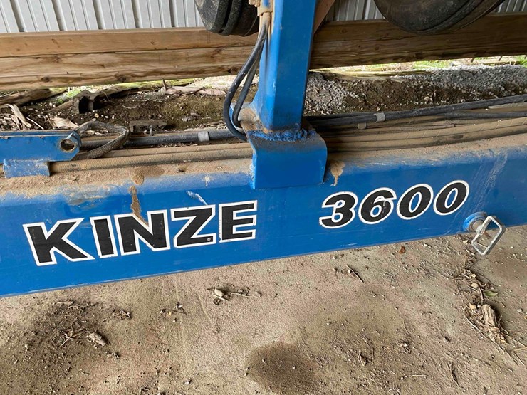 kinze-3600-image-2
