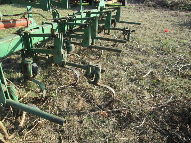 john-deere-8-image-5