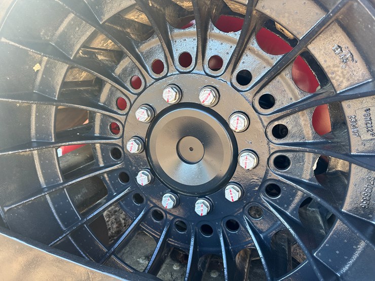 #35562-•-2023-case-470-track-tractor-image-11