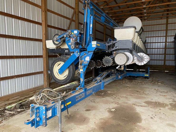 kinze-3600-image-1
