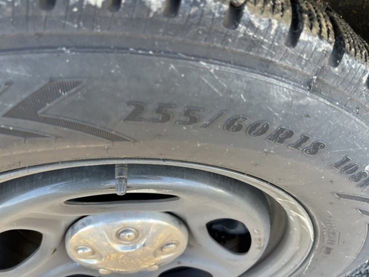 2020-ford-explorer-image-10