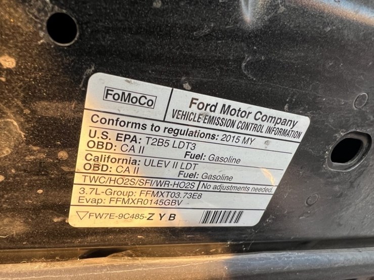 2015-ford-explorer-image-13