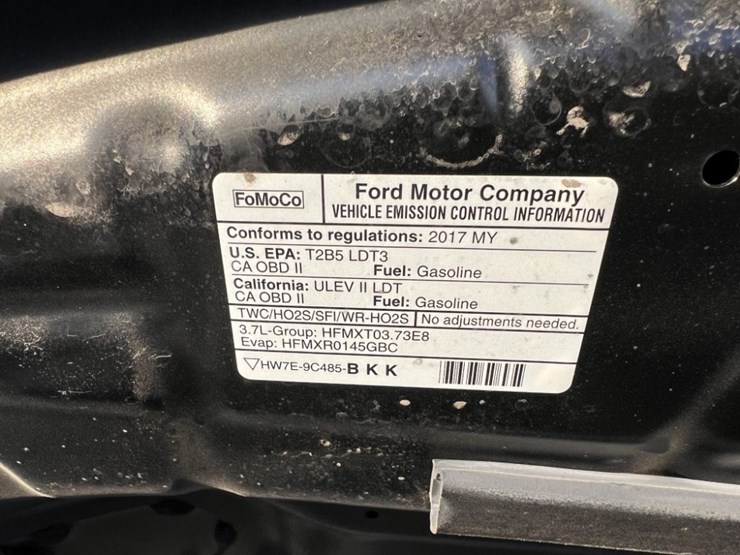 2017-ford-explorer-image-13