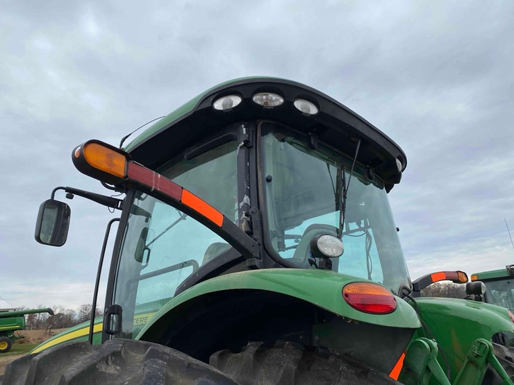 john-deere-8245r-image-33