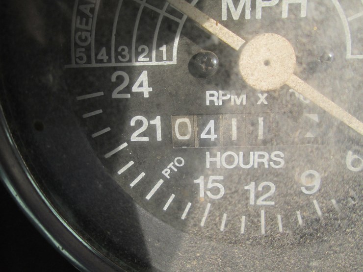 #35306-•-farmall-580-tractor-image-24