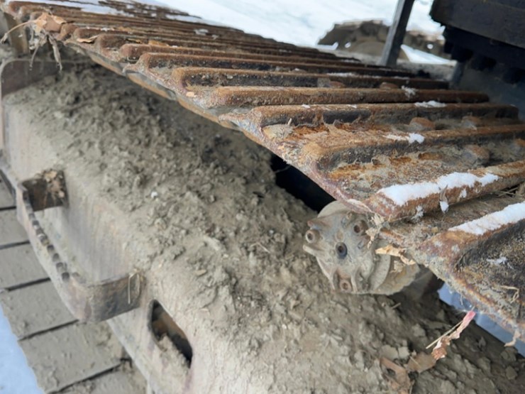 caterpillar-e120b-image-14