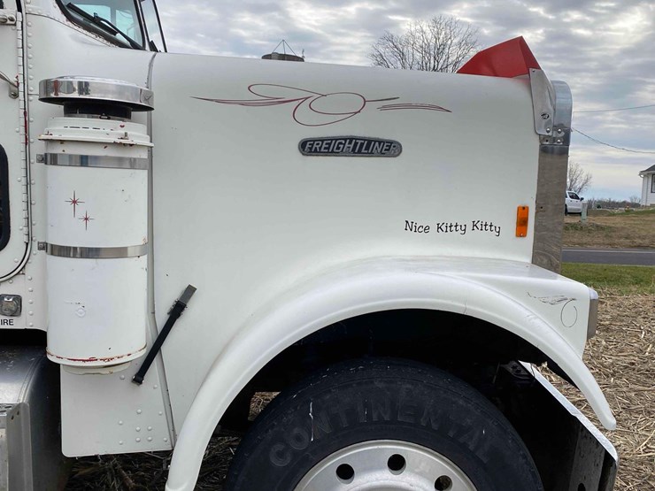 1987-freightliner-day-cab-semi-tractor-image-24