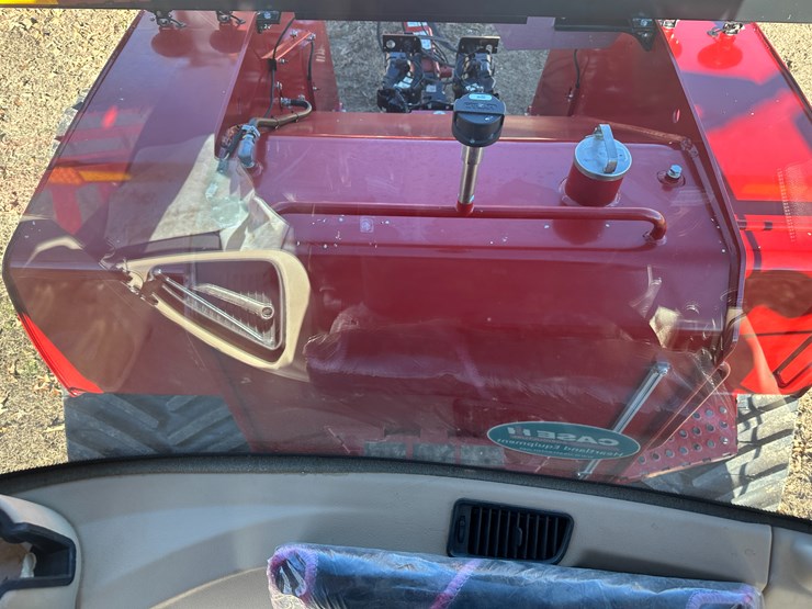 #35562-•-2023-case-470-track-tractor-image-102