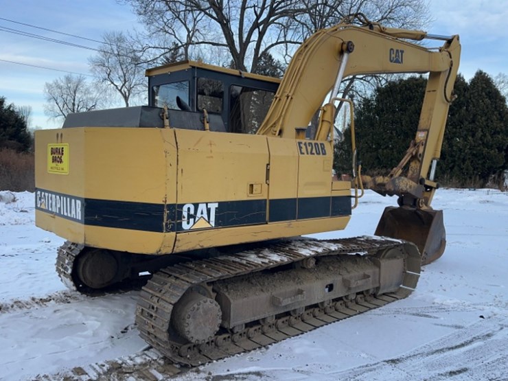 caterpillar-e120b-image-10