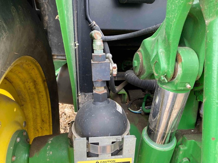 john-deere-6415-image-40