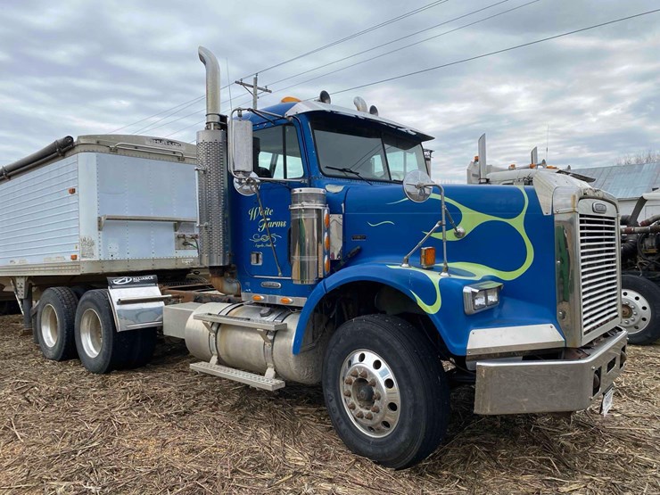 2007-freightliner-day-cab-semi-tractor-image-3