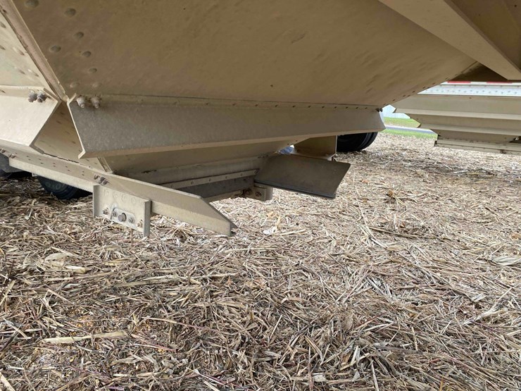 wilson-alum-41’-grain-trailer-image-13