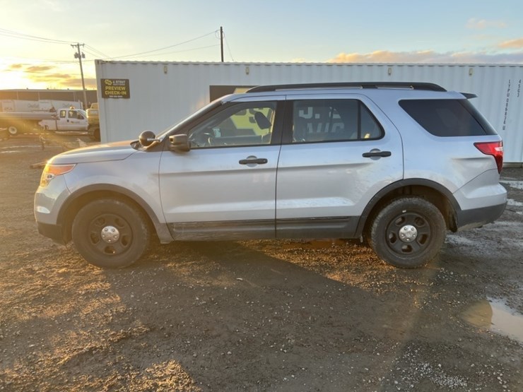 2015-ford-explorer-image-7