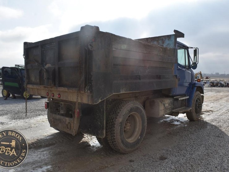 freightliner-fl70-image-5