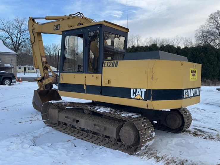caterpillar-e120b-image-3
