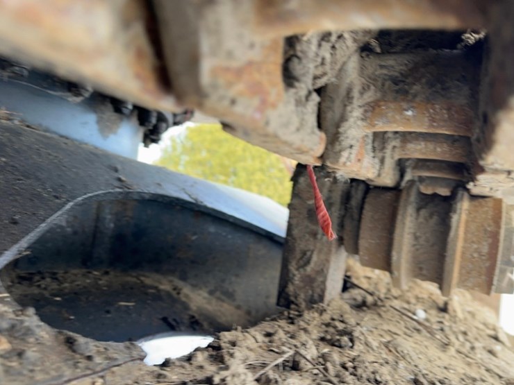 caterpillar-e120b-image-21