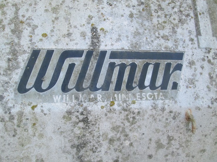 #35381-•-willmar-pull-type-spreader-17-image-13