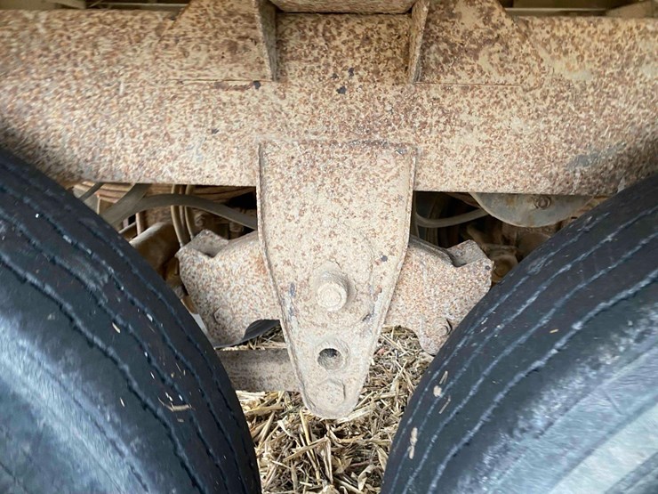 wilson-alum-41’-grain-trailer-image-17