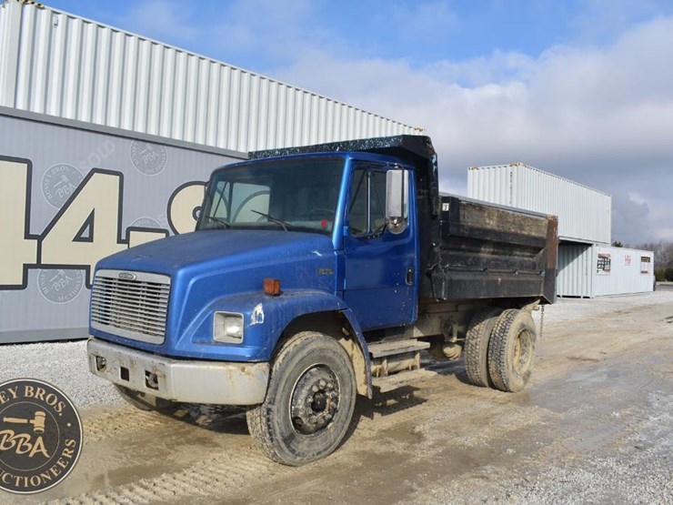 freightliner-fl70-image-11