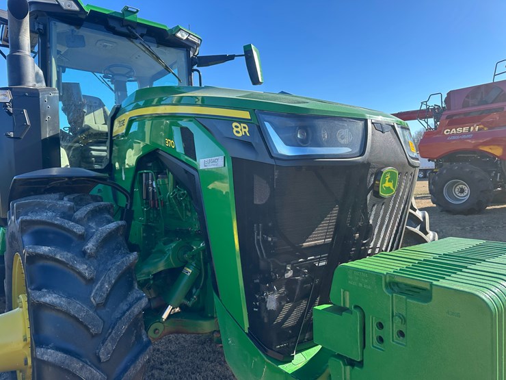 2021-john-deere-370-image-39