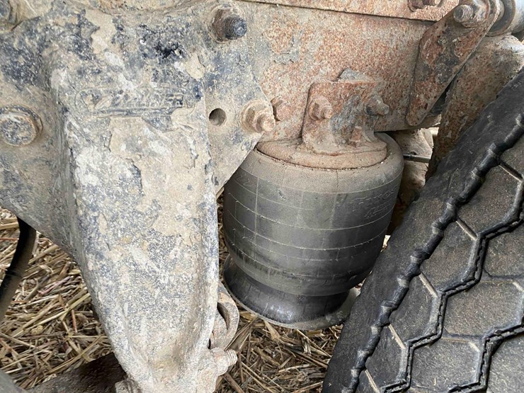 2007-freightliner-day-cab-semi-tractor-image-40