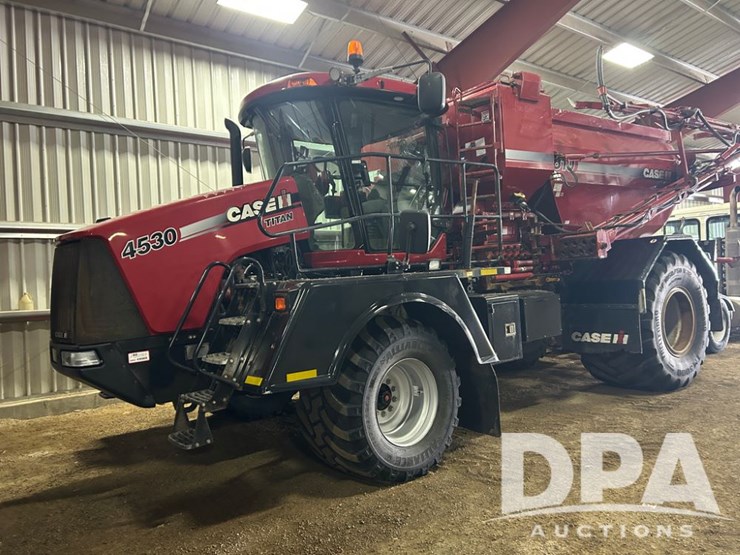 case-ih-810-image-1
