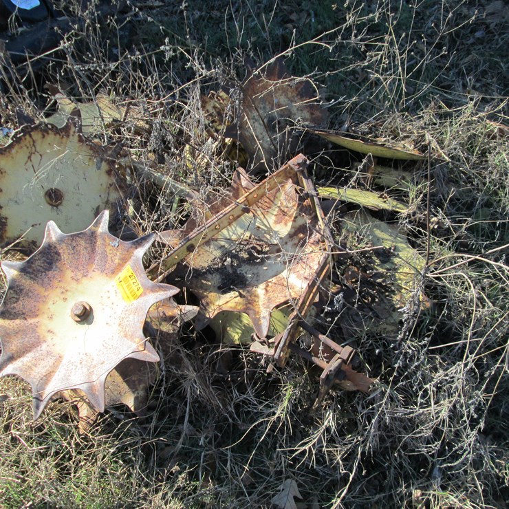 #27274 • Lot of Cultivator Parts