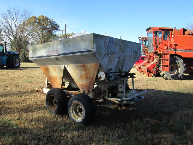 #35381-•-willmar-pull-type-spreader-17-image-5