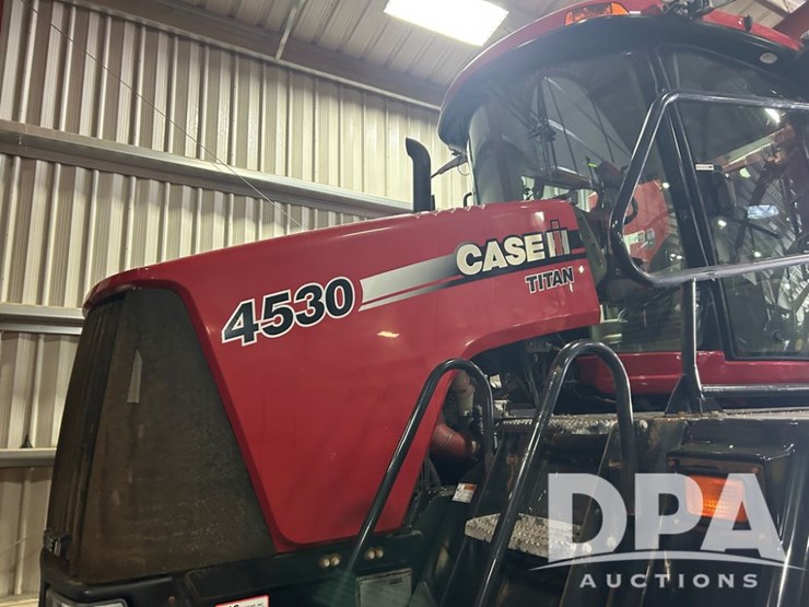 case-ih-810-image-2
