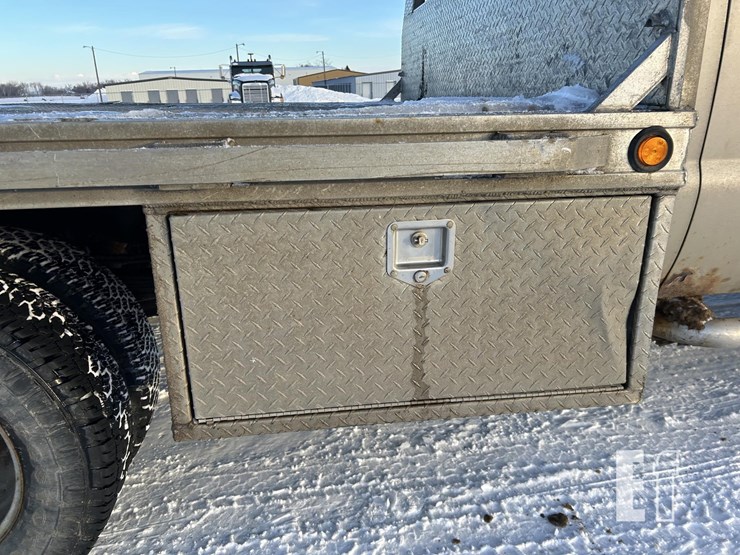 ford-f350-xlt-image-33