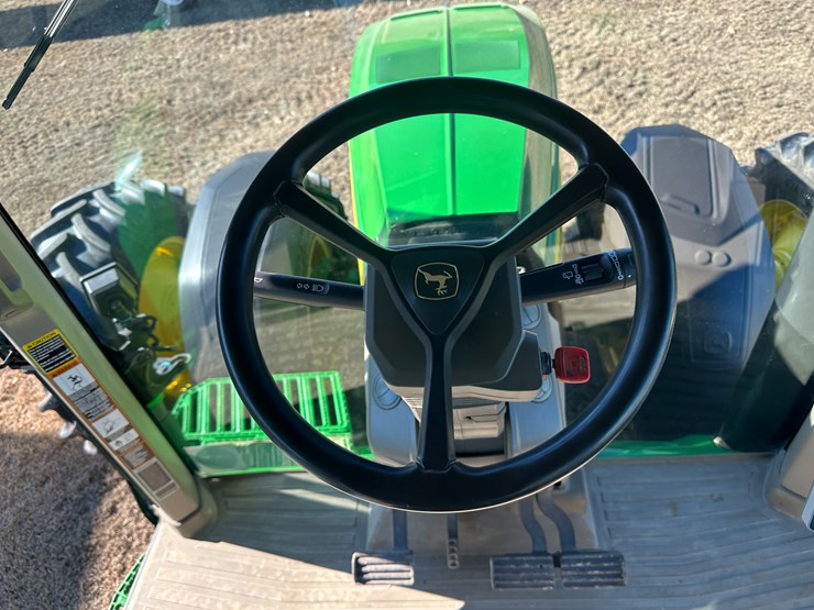 2021-john-deere-370-image-59