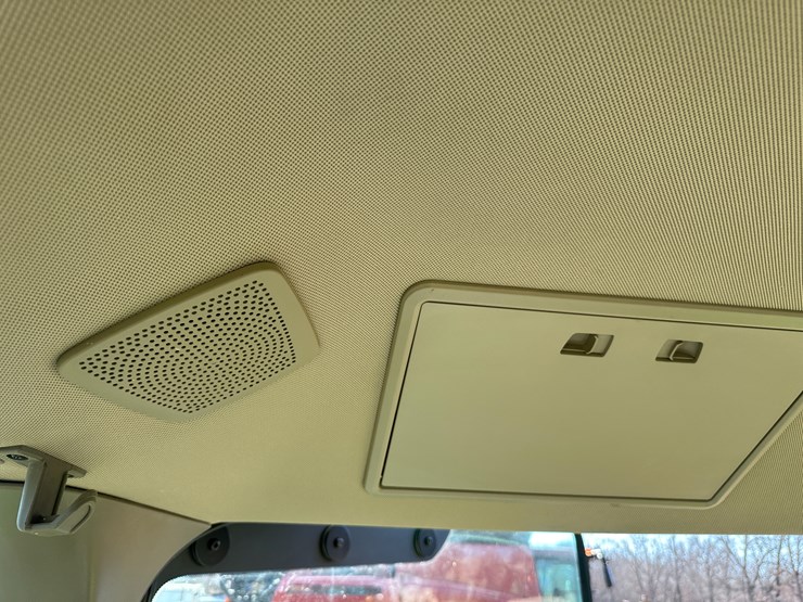 2021-john-deere-370-image-63