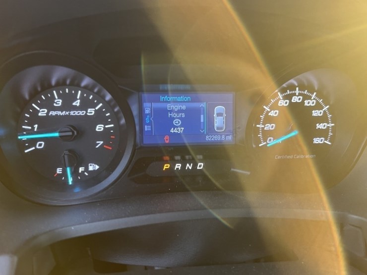 2015-ford-explorer-image-26